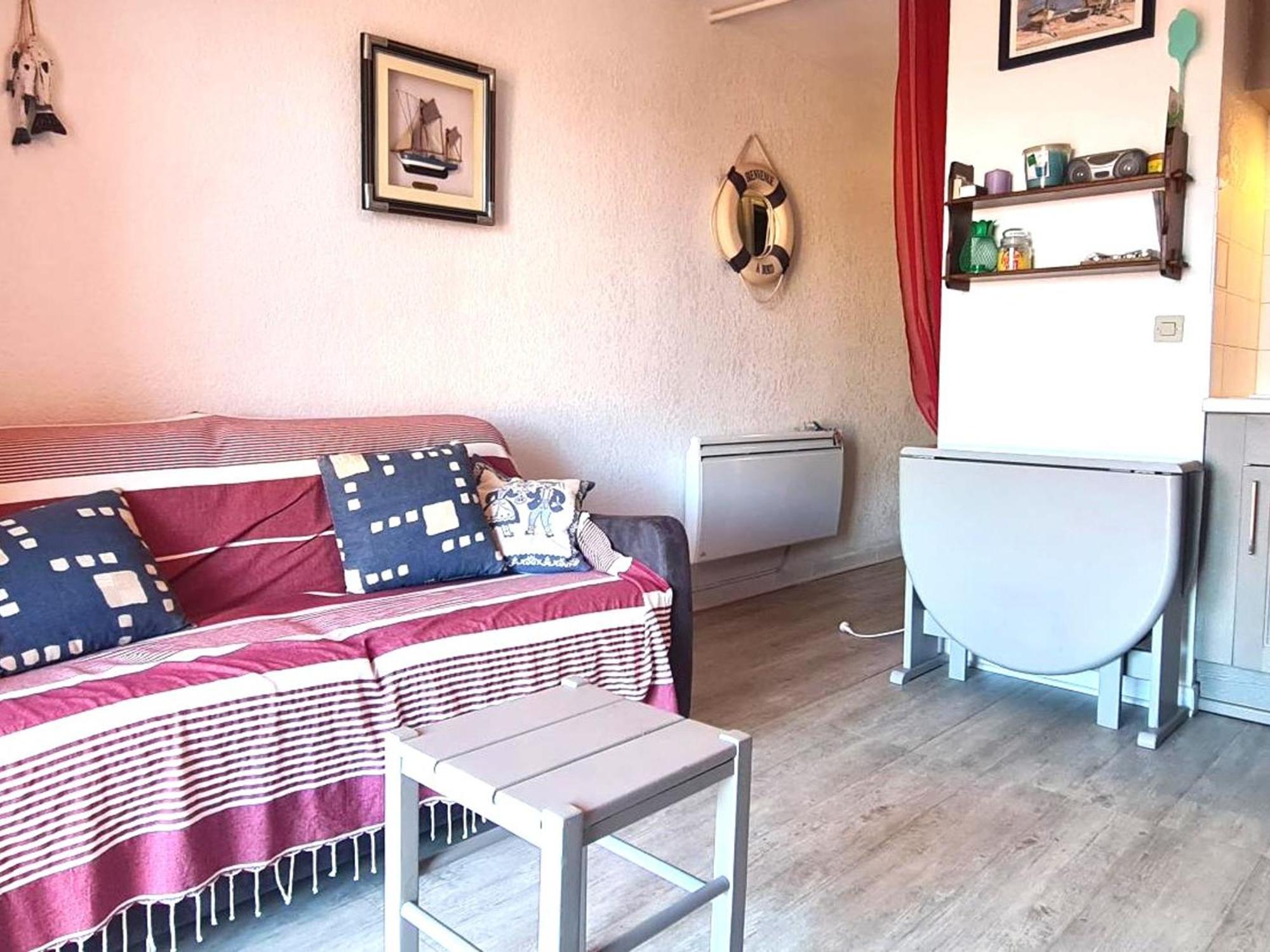 Joli T2 Avec Balcon Vue Et Parking A - Fr-1-309-433 *